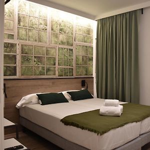 Habitación Estándar con 2 Camas Individuales